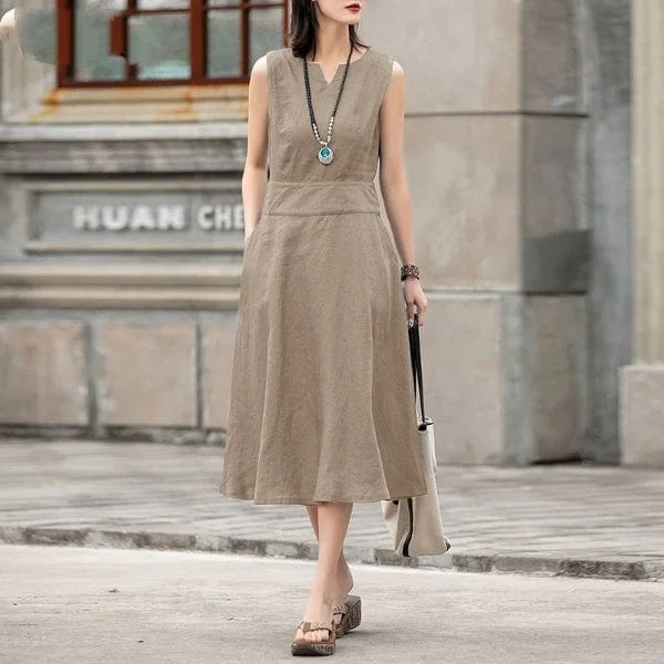 Poly Sleeveless Solid Midi Dress