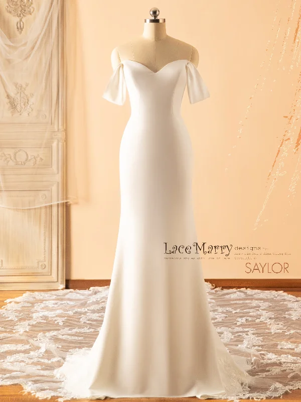 SAYLOR / Plain Wedding Dress with Long Lace Train